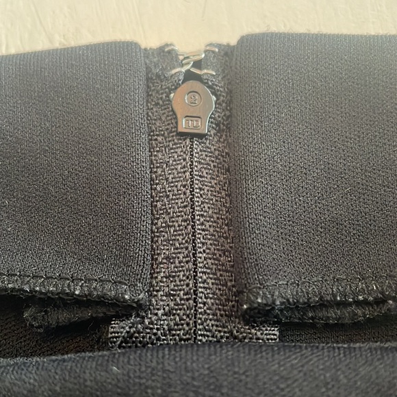 Le Chateau Black Mini Skirt Size 5 Vintage Skirt - Picture 4 of 4